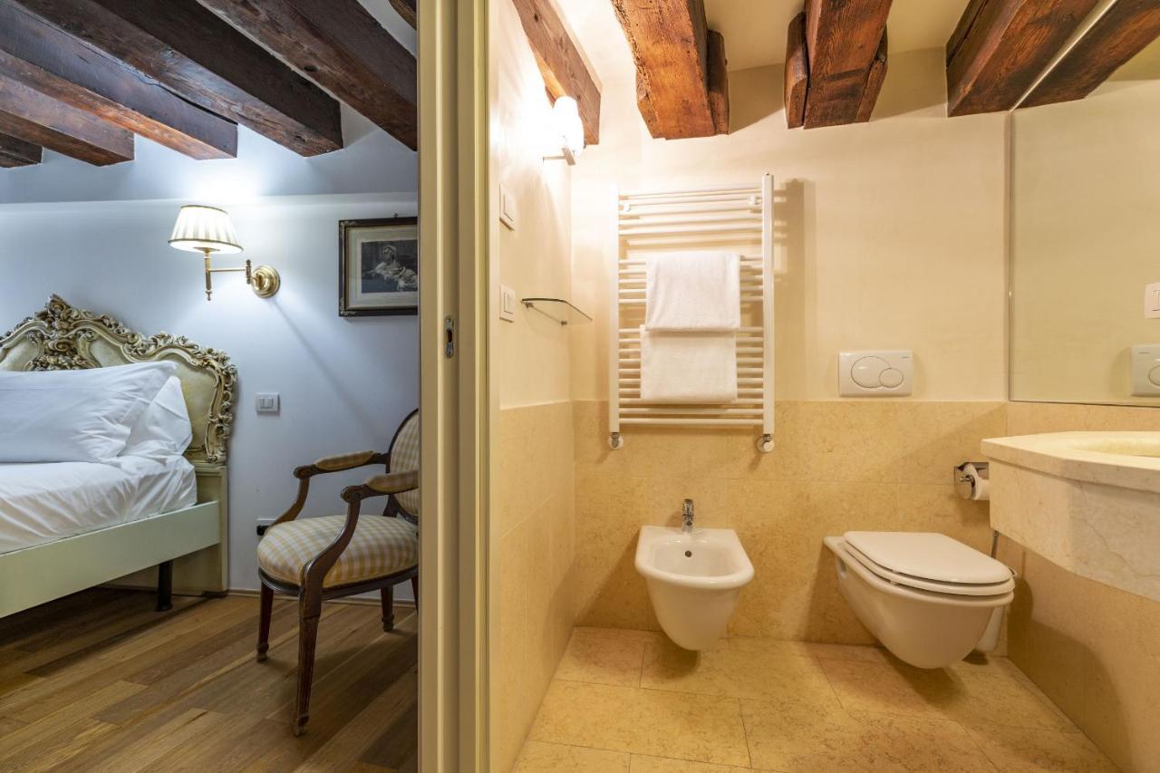 Gondola Luxury - Campo Santi Filippo E Giacomo By Wonderful Italy ヴェネツィア エクステリア 写真